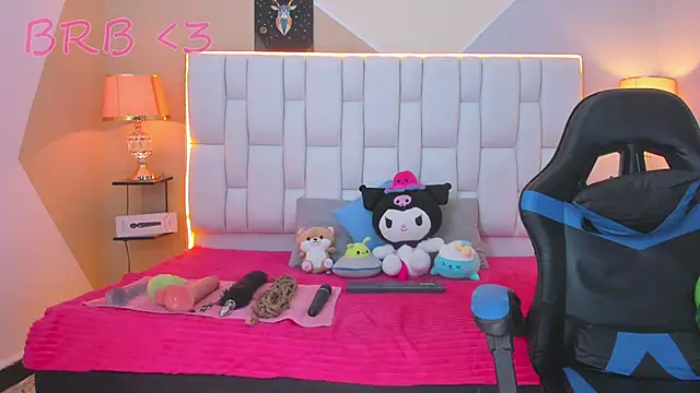 Snapshot of MilkWhore1 chatting on 09.10.25 MilkWhore1 online show from 09.10.25