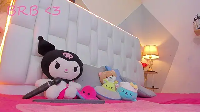 Snapshot of MilkWhore1 chatting on 09.16.25 MilkWhore1 online show from 09.16.25