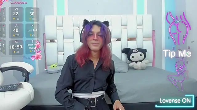 Snapshot of MilkWhore1 chatting on 10.22.25 MilkWhore1 online show from 10.22.25