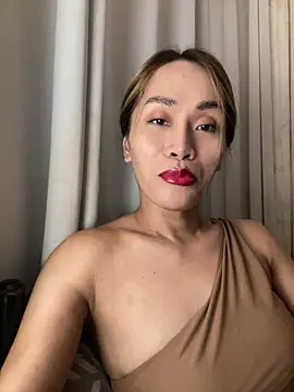 Snapshot of RomanticPearlTS chatting on 02.16.26 RomanticPearlTS online show from 02.16.26