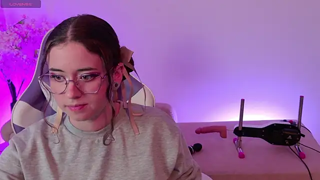 Mia wee online show from 02.16.26