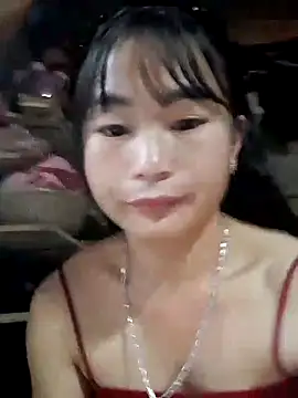 Snapshot of Sunyinn chatting on 10.04.25 Sunyinn online show from 10.04.25