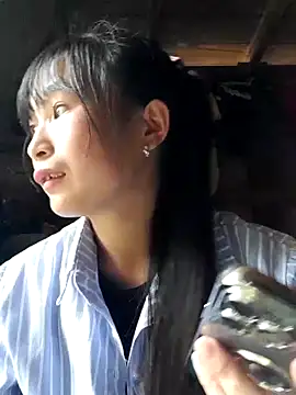 Snapshot of Sunyinn chatting on 10.06.25 Sunyinn online show from 10.06.25