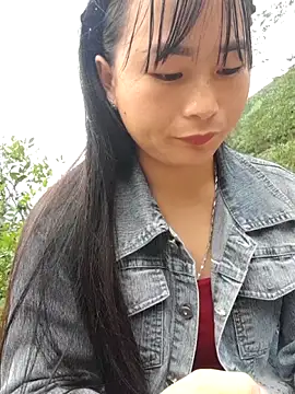 Snapshot of Sunyinn chatting on 10.18.25 Sunyinn online show from 10.18.25