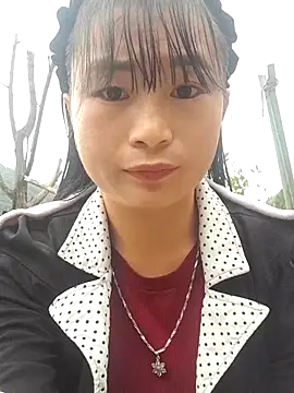 Snapshot of Sunyinn chatting on 10.22.25 Sunyinn online show from 10.22.25