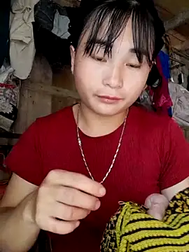 Snapshot of Sunyinn chatting on 10.28.25 Sunyinn online show from 10.28.25