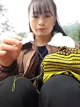 Snapshot of Sunyinn chatting on 10.31.25 Sunyinn online show from 10.31.25