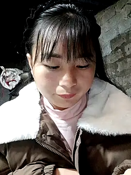 Snapshot of Sunyinn chatting on 11.05.25 Sunyinn online show from 11.05.25