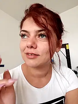 Snapshot of LadyNora chatting on 09.18.25 LadyNora online show from 09.18.25