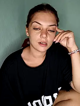 Snapshot of LadyNora chatting on 09.20.25 LadyNora online show from 09.20.25