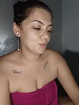 Snapshot of LadyNora chatting on 06.26.26 LadyNora online show from 06.26.26