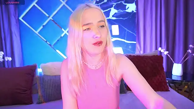 LilElfie online show from 02.11.26