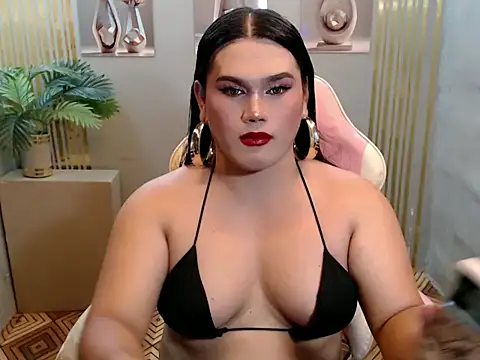 Snapshot of LustfullVelindaks chatting on 05.22.26 LustfullVelindaks online show from 05.22.26