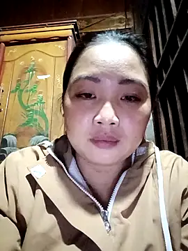 PhamPhung online show from 11.04.25