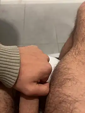 Snapshot of c2c3finm chatting on 11.26.25 c2c3finm online show from 11.26.25