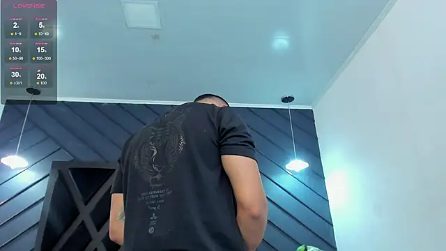 Snapshot of marco_garciia_ chatting on 11.08.25 marco garciia online show from 11.08.25