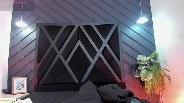 marco garciia  online show from 11.21.25