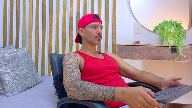 Snapshot of yorbymaxx chatting on 02.07.26 yorbymaxx online show from 02.07.26