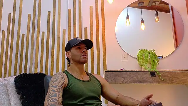 Snapshot of yorbymaxx chatting on 02.10.26 yorbymaxx online show from 02.10.26