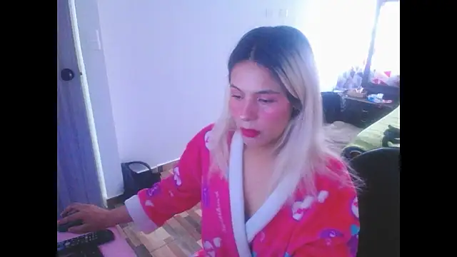 Snapshot of mystica_25 chatting on 10.24.25 mystica 25 online show from 10.24.25