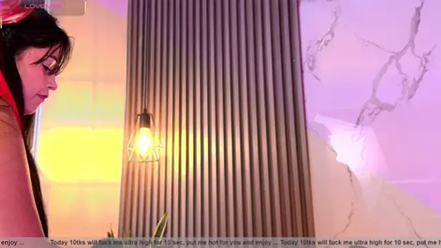 Snapshot of Cherry__blossom18 chatting on 10.29.25 Cherry blossom18 online show from 10.29.25