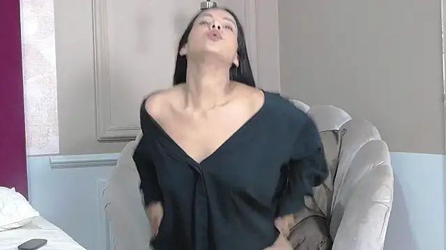 CaraVelvet online show from 09.29.25