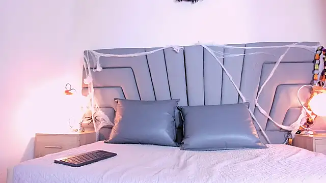 Maia 520 online show from 11.05.25