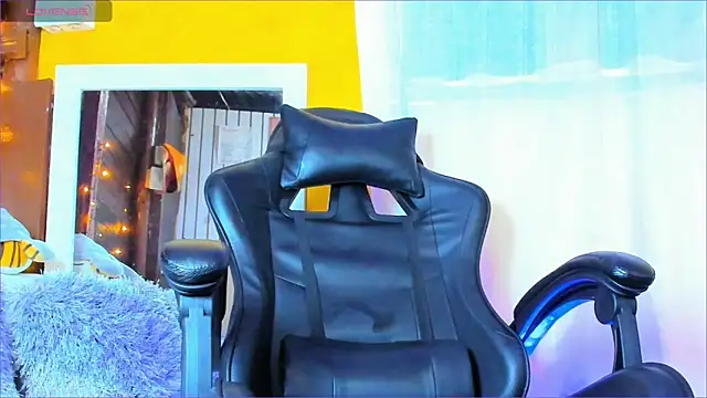 Snapshot of Alex_bigcock11_ chatting on 01.31.26 Alex bigcock11 online show from 01.31.26