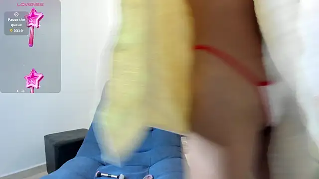 Snapshot of PIINK_2025 chatting on 10.29.25 PIINK 2025 online show from 10.29.25