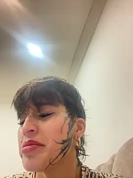 Snapshot of DayanaDG chatting on 10.16.25 DayanaDG online show from 10.16.25