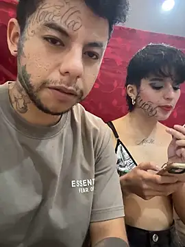 Snapshot of DayanaDG chatting on 10.25.25 DayanaDG online show from 10.25.25