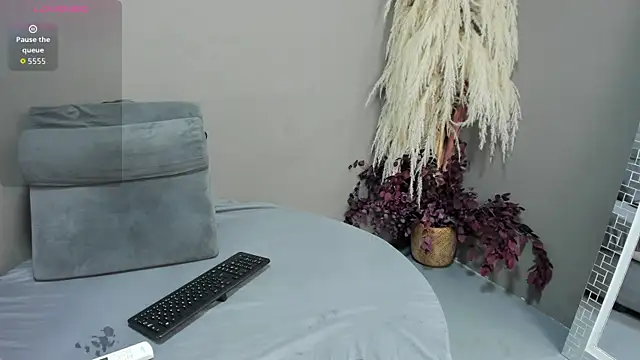 sienna glow online show from 12.17.25