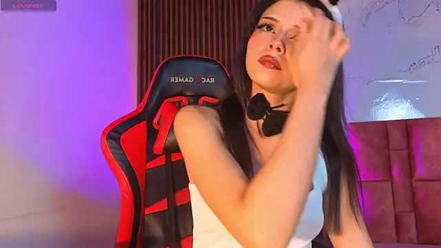 Snapshot of SpicyDemons chatting on 11.02.25 SpicyDemons online show from 11.02.25