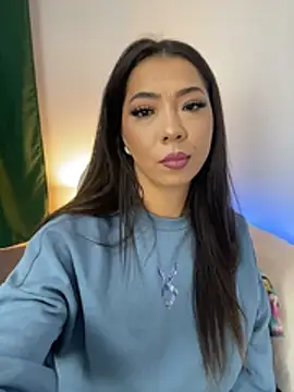 Snapshot of kiaradevil chatting on 11.18.25 kiaradevil online show from 11.18.25