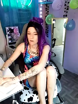 Snapshot of Purple2StayThnxx chatting on 09.27.25 Purple2StayThnxx online show from 09.27.25