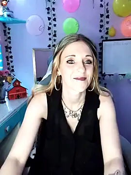 Snapshot of Purple2StayThnxx chatting on 09.28.25 Purple2StayThnxx online show from 09.28.25