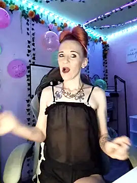 Snapshot of Purple2StayThnxx chatting on 10.08.25 Purple2StayThnxx online show from 10.08.25