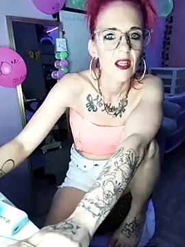 Snapshot of Purple2StayThnxx chatting on 10.12.25 Purple2StayThnxx online show from 10.12.25