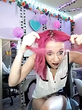 Snapshot of Purple2StayThnxx chatting on 10.16.25 Purple2StayThnxx online show from 10.16.25