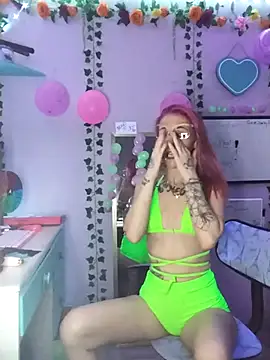 Snapshot of Purple2StayThnxx chatting on 10.22.25 Purple2StayThnxx online show from 10.22.25