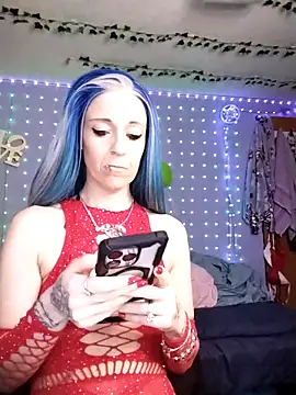 Purple2StayThnxx online show from 04.02.26