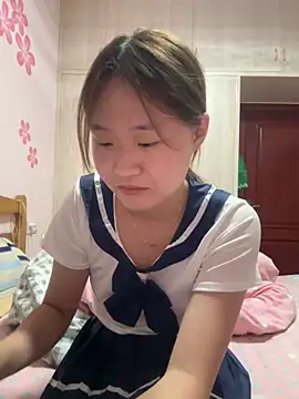 Snapshot of CoCo-s chatting on 09.17.25 CoCo-s online show from 09.17.25