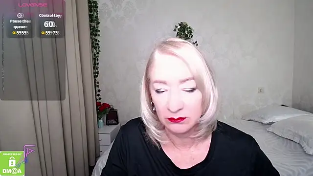 hunters woman online show from 09.09.25