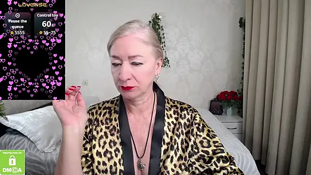 hunters woman online show from 02.17.26