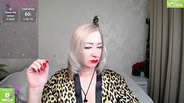 hunters woman online show from 03.31.26