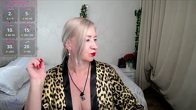 hunters woman online show from 07.19.26