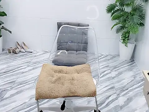 Snapshot of Lyly-2k5 chatting on 10.08.25 Lyly-2k5 online show from 10.08.25