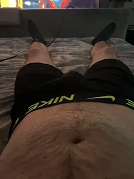 Snapshot of naughtycoupl98 chatting on 02.17.26 naughtycoupl98 online show from 02.17.26