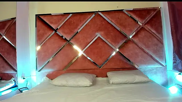 Dulce Pettit online show from 09.27.25