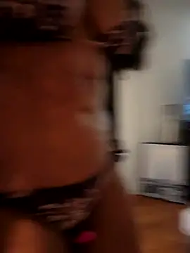 Snapshot of Caramel_Lights chatting on 10.16.25 Caramel Lights online show from 10.16.25